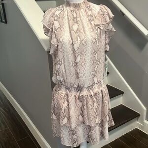 1 State Ballet Dust color Dress Ruched Neck & Waist. Lined. Arm ruffles. Lg